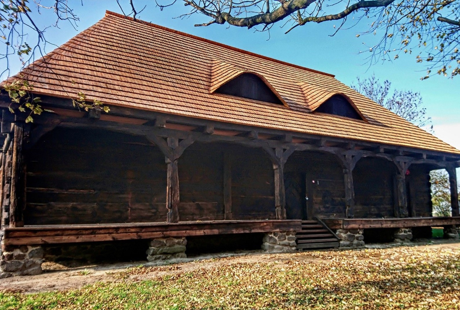 
RENOWACJA ZABYTKÓW 
Alta Sp. z o.o.
Galeria  Kontakt 
