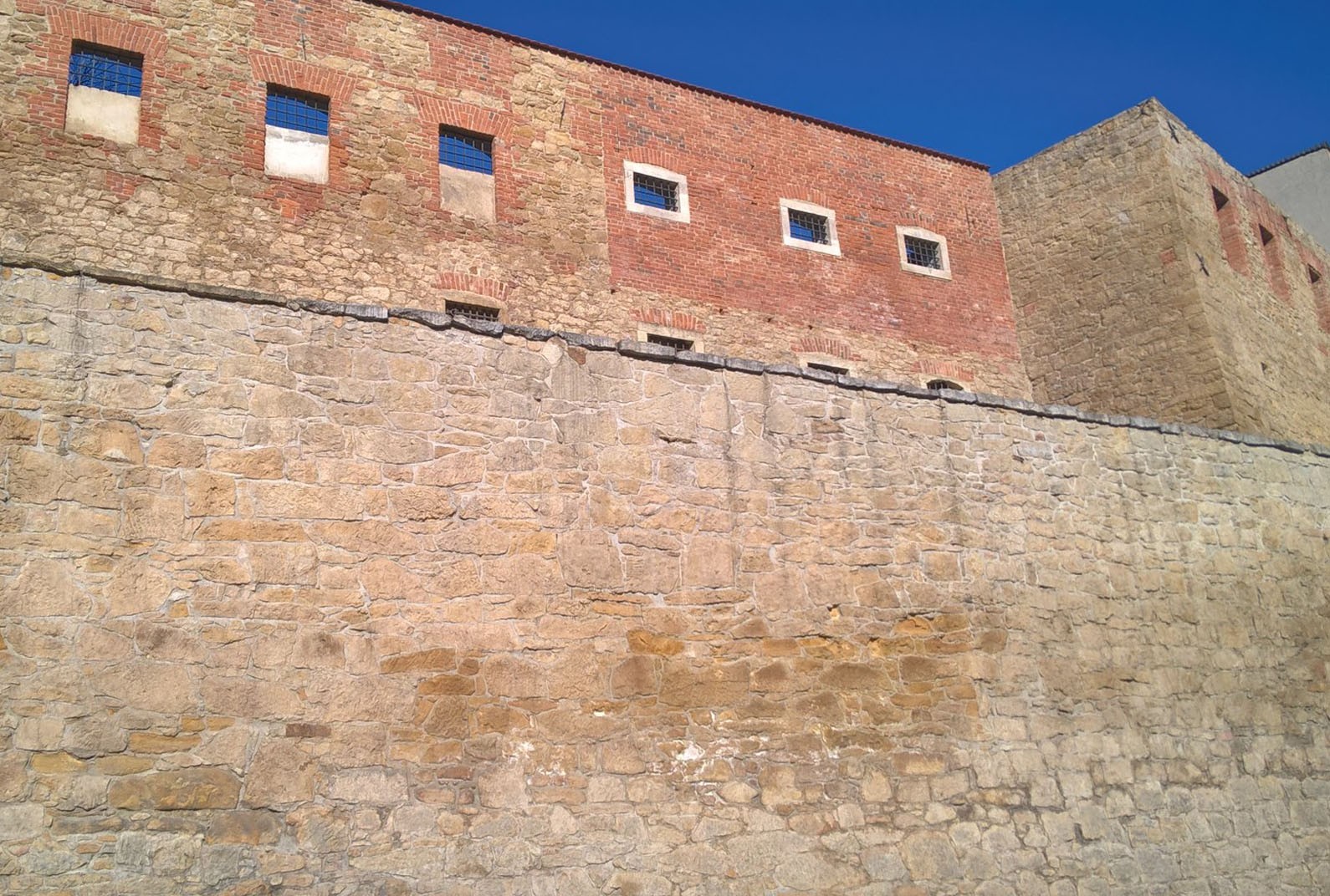 
RENOWACJA ZABYTKÓW 
Alta Sp. z o.o.
Galeria  Kontakt 
