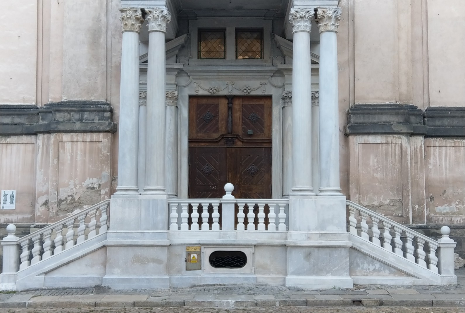 
RENOWACJA ZABYTKÓW 
Alta Sp. z o.o.
Galeria  Kontakt 
